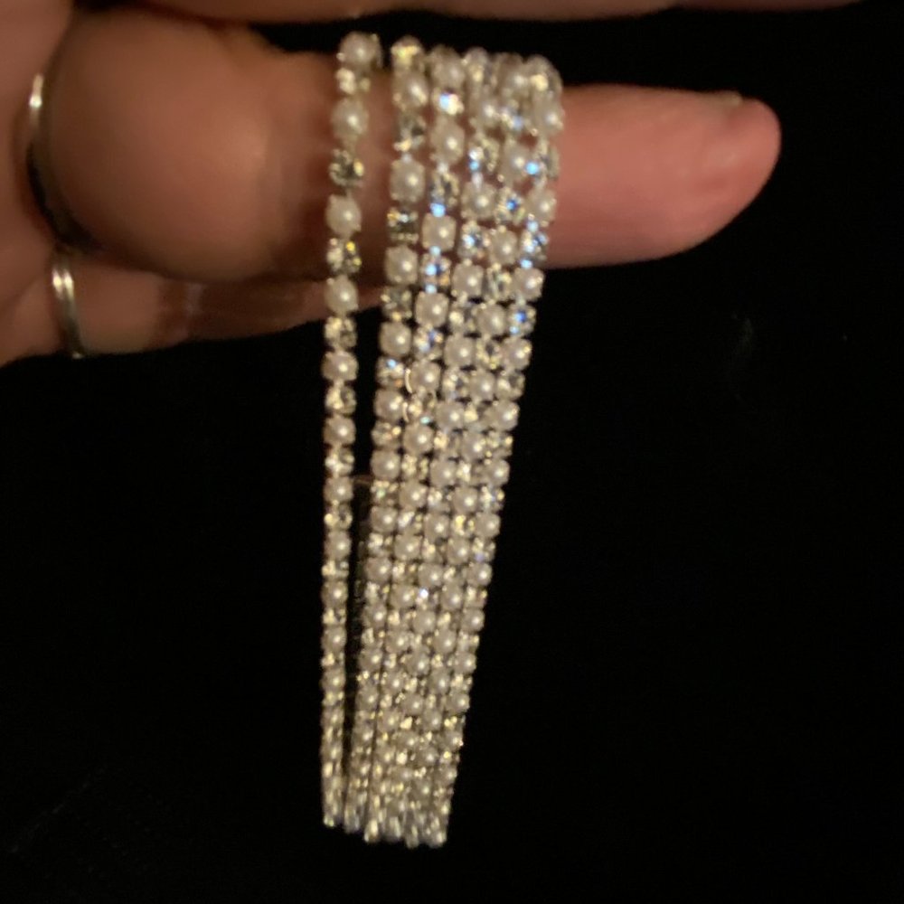 Multi-Strand Rhinestone & Silver Bracelet w/Clasp!